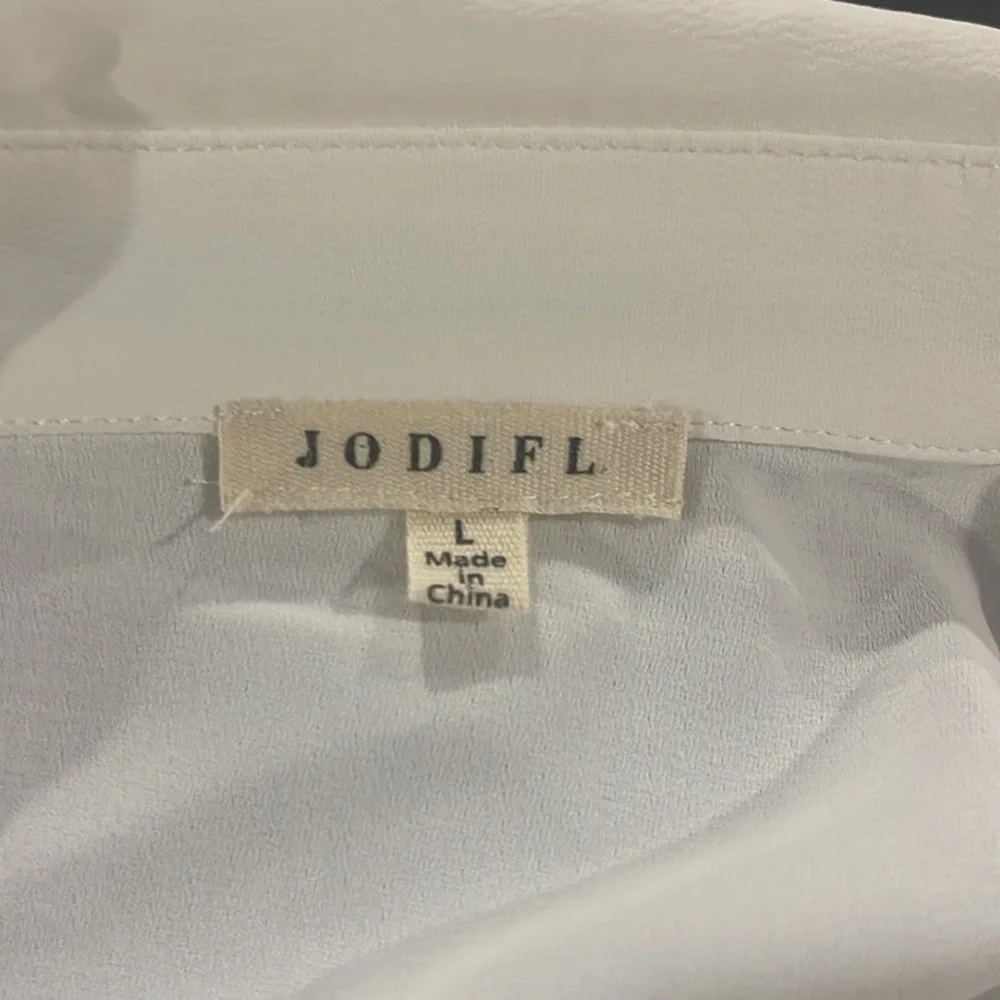 Jodie Floral Pink and White Women's Top - Picture 3 of 4